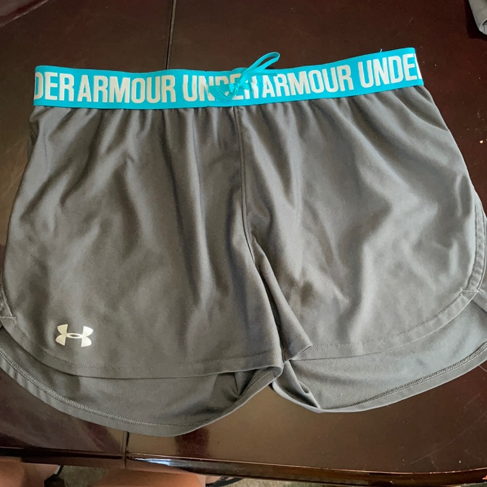 Under Armour workout shorts size Medium